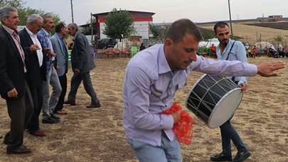 O ailelerin sembolü  Hacire annenin oğlu evlendi