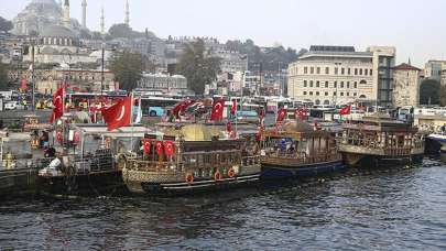 Eminönü'nde balık ekmek satan tekneler hakkında karar