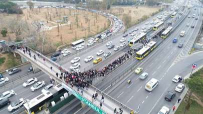 Yoğunluk havadan görüntülendi! Yer yine Altunizade metrobüs durağı