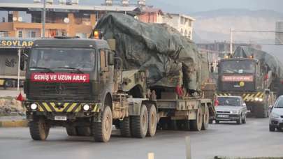 Türkiye'den sınıra askeri araç ve komando sevkiyatı