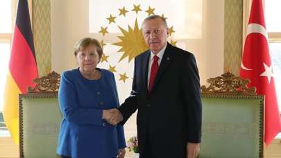 Erdoğan, Merkel'le telefonda görüştü