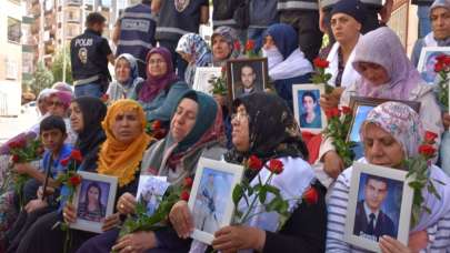 Bir zafer daha! Diyarbakır annesi evladına kavuştu