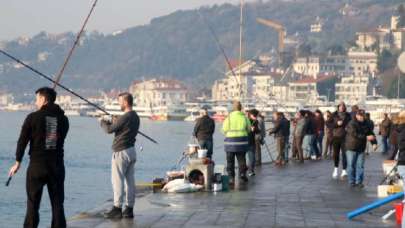 Uyarılara rağmen İstanbullular bugün de sahile akın etti