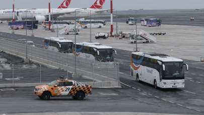 Romanya'daki Türk vatandaşları yurda getirildi