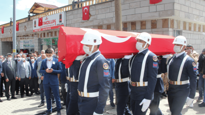 Bingöl'ün deprem şehidi, güvenlik korucusu son yolculuğuna uğurlandı