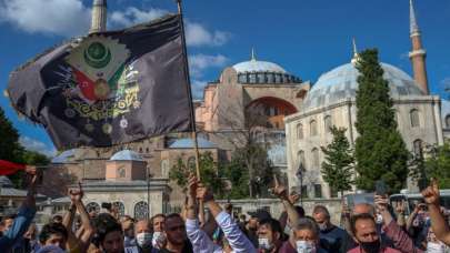 Tarihi Ayasofya kararı sonrası çılgına döndüler