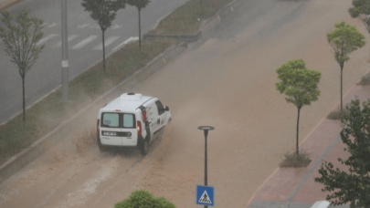 Meteoroloji'den "sağanak" ve "kuvvetli rüzgar" uyarısı