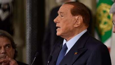 Berlusconi koronavirüse yakalandı