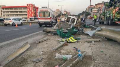 İstanbul'da yolcu otobüsü devrildi: Çok sayıda yaralı var