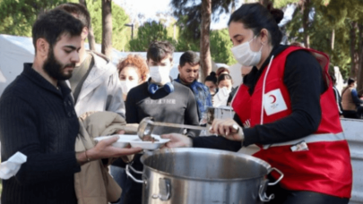 Türk Kızılay'dan İzmir'deki depremzedelere psikososyal destek