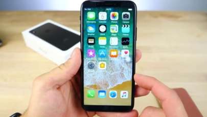 Apple bir iPhone modelinin daha fişini çekti