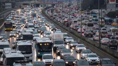 İstanbul'da kısıtlama yoğunluğu! Trafik durma noktasına geldi