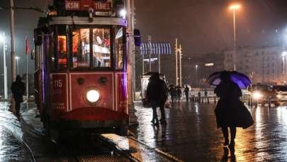 İstanbul'da sağanak etkili oluyor