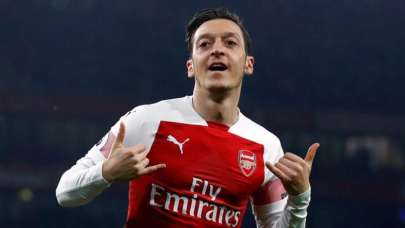 Mesut Özil'in İstanbul'a geliş saati belli oldu