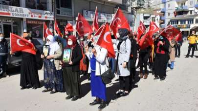 Şırnak'ta terör mağduru aileler HDP İl Başkanlığı önünde eylem yaptı