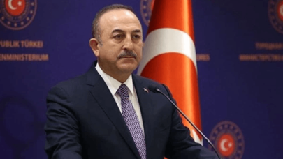 Bakan Çavuşoğlu, kurtarılan Türk denizcilerin aileleriyle görüştü