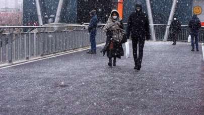 İstanbul'da beklenen kar yağışı başladı