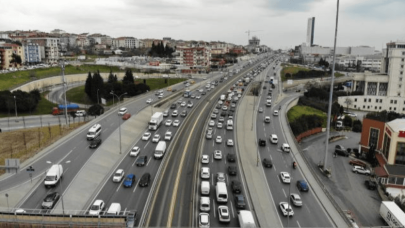 İstanbul'da trafik durma noktasına geldi