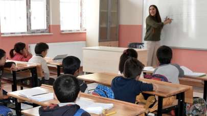 Öğretmenlik sözlü sınavları ertelenecek mi? Sözleşmeli öğretmen mülakat yerleri açıklandı mı?