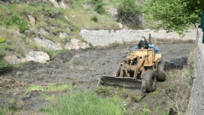 İskilip Belediyesi derelerde ıslah çalışması başlattı