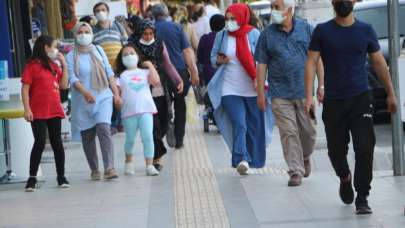 Uzmanlar uyardı: Nemlenen maskeyi sık sık değiştirin