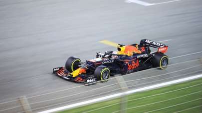 F1 Fransa Grand Prix'sinde zafer Max Verstappen'in