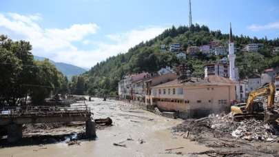 Karadeniz'deki sel felaketinde can kaybı 81'e yükseldi