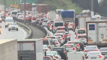 İstanbul'da iş çıkış saatlerinde trafik yoğunluğu yüzde 70'e çıktı