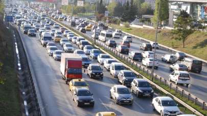 İstanbul'da trafik yoğunluğu yaşanıyor