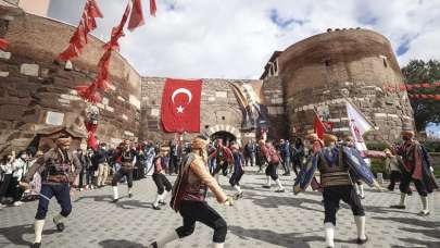 Ankara'nın başkent oluşunun 98. yıl dönümü etkinliklerle kutlandı