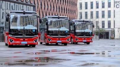 Çin’de sürücüsüz 3 otobüs testlere başladı