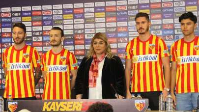 Kayserispor'dan imza şov