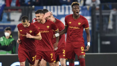 Roma derbide Lazio'yu farklı yendi