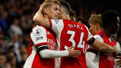 6 gollü Londra derbisinde kazanan Arsenal