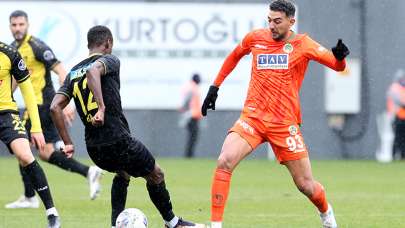 İstanbulspor evinde Alanyaspor'u 2-1 mağlup etti