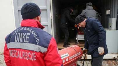 Türkiye tek yürek! Deprem bölgesine yardım seferberliği