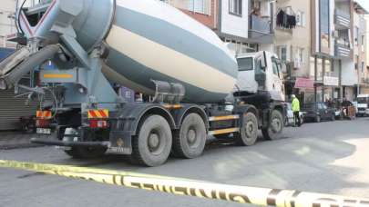 Beton mikseri dehşet saçtı: Kızını son anda kurtardı, kendisi feci şekilde can verdi