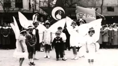 Türkiye'de kutlanan ilk 23 Nisan'ın fotoğrafları yayınlandı