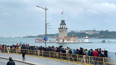 Ziyarete açılan Kız Kulesi'ne yoğun ilgi