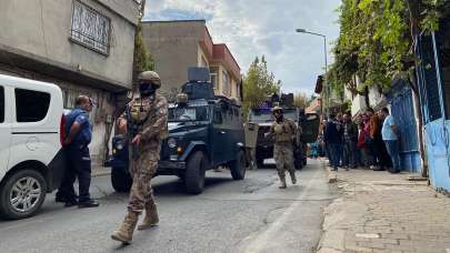 Van'da terör örgütlerine operasyon: 21 gözaltı