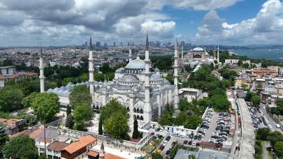 Bu Osmanlı’dan gelen bir gelenek… Ayasofya ve Sultanahmet Camii'lerinde…