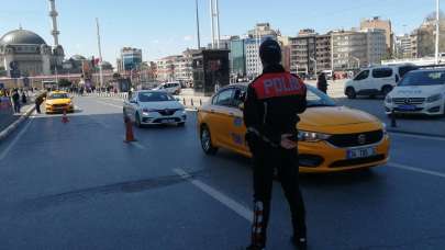 İstanbul'da trafik güvenliğini tehlikeye sokan motosiklet sürücülerine ceza