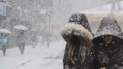 Sağanak, kar ve rüzgar var! 27 ile sarı ve turuncu kodlu uyarı