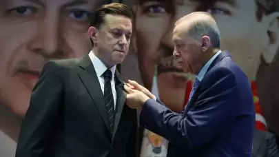 Nebi Hatipoğlu AK Parti'ye katıldı! Rozetini Cumhurbaşkanı Erdoğan taktı