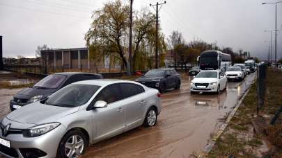 Sağanak nedeniyle kapanan Kırıkkale-Samsun kara yolu ulaşıma açıldı