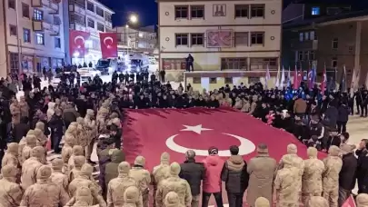 Erzurum'da Sarıkamış şehitleri anısına fener alayı düzenlendi