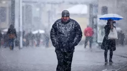 Bu geceye dikkat! Meteoroloji'den kar, sağanak, fırtına uyarısı! 21 kentte alarm verildi