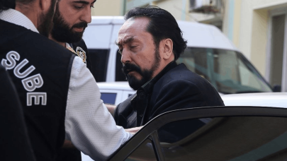 Adnan Oktar ve örgüt yöneticilerine hapis cezası