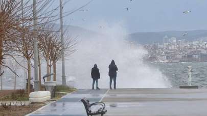 İstanbul Valiliğinden fırtına uyarısı