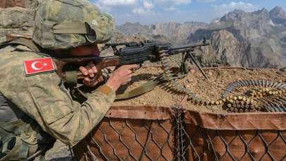 2 bölgede 5 PKK'lı terörist öldürüldü